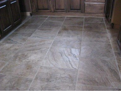 2820 W 2nd St, Elk City, OK 73644 - photo 4