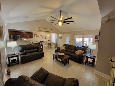 114 Winterberry Rd, Dothan, AL 36301 - photo 2