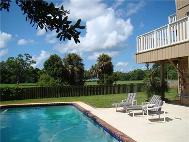 Swimming Pool/Hot Tub/Sauna - Relax on the pool deck with an open water view of Tampa Bay