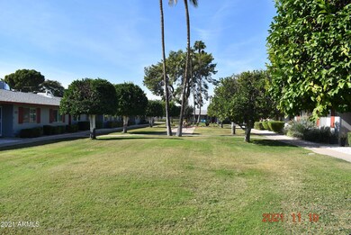 14018 N Newcastle Dr unit 15C, Sun City, AZ 85351 - photo 5