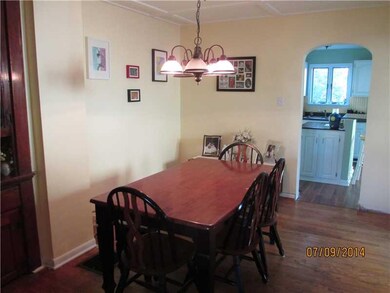 Dining Room. The graceful dining room complete wit