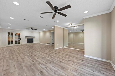 852 San Marcos Ln, Bedford, TX 76021 - photo 4