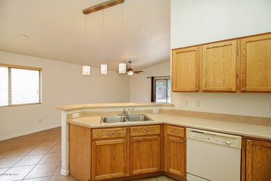 7972 E Jennifer Anne Dr, Tucson, AZ 85730 - photo 5