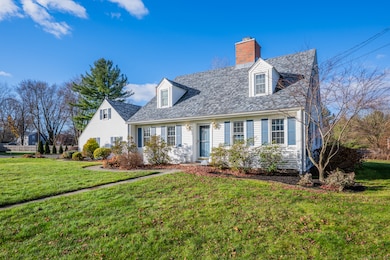 63 Meadowood Dr, Middletown, CT 06457 - photo 2