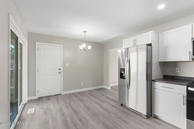 510 Lakewood Dr, Jacksonville, NC 28546 - photo 6