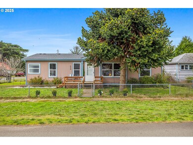 620 N Bay St, Waldport, OR 97394 - photo 2