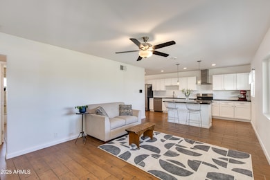 3313 N 43rd Place, Phoenix, AZ 85018 - photo 2