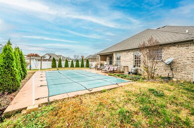 815 Mccausland Ave, Bowling Green, KY 42101 - photo 2