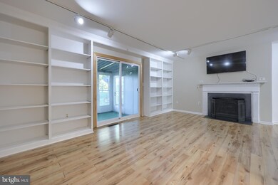 953 E Maple St, Palmyra, PA 17078 - photo 7