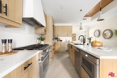 1011 N Ogden Dr unit 104, West Hollywood, CA 90046 - photo 6