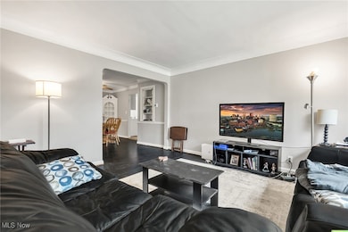 4106 Colony Rd, Cleveland, OH 44121 - photo 3