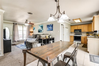 208 Myrtle Dr, Hurst, TX 76053 - photo 5