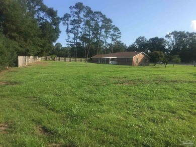 2546 Corral Dr, Cantonment, FL 32533 - photo 3