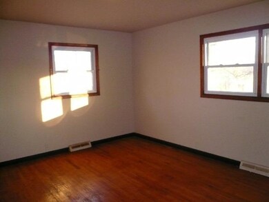 761 W 600 N, Portage, IN 46368 - photo 4