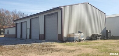 1005 N Main St, Harrisburg, IL 62946 - photo 3