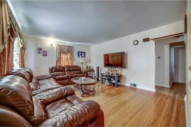 16 S Malin Rd, Broomall, PA 19008 - photo 5