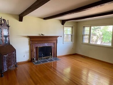 4 Blaine Ave, Holyoke, MA 01040 - photo 2