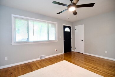 11 Aberdeen Rd, Springfield, MA 01109 - photo 5