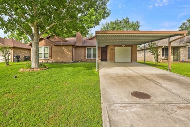 2704 Mockingbird Dr, Alvin, TX 77511 - photo 2