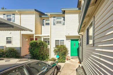 493 Tulipan front door 1