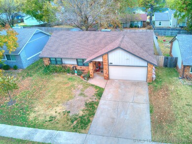 3012 S Narcissus Ave, Broken Arrow, OK 74012 - photo 2