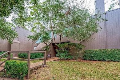 336 Litchfield Ln, Houston, TX 77024 - photo 3