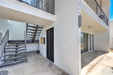 1444 Silver Mesa Cir, Las Vegas, NV 89169 - photo 4