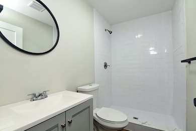 189 E Merrimack St unit 4, Lowell, MA 01852 - photo 3