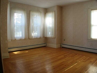 272 Mendon Ave, Pawtucket, RI 02861 - photo 3