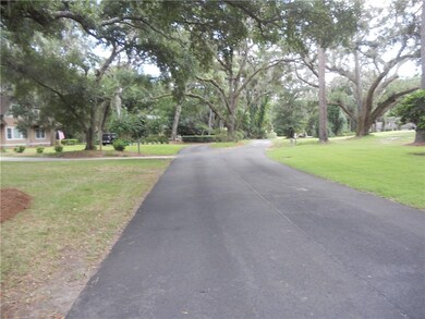Street scene looking south.