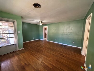 609 S 11th St, Copperas Cove, TX 76522 - photo 4