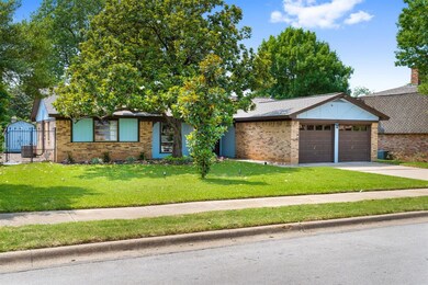 2117 Mountainview Dr, Hurst, TX 76054 - photo 3