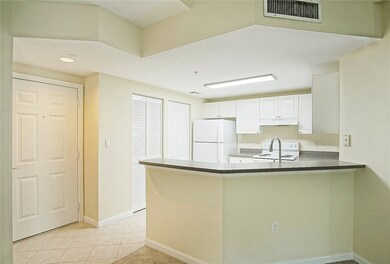 Breakfast Bar/Kitchen