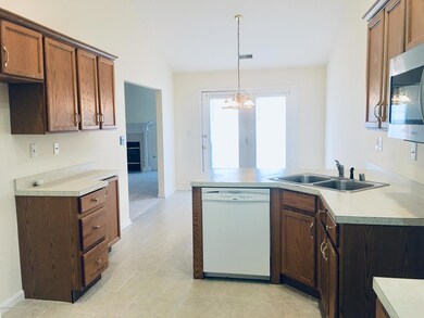 204EA095-7C18-483E-B28E-0DB32EFB0A66