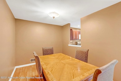 144 Heron Ct, Manalapan, NJ 07726 - photo 7