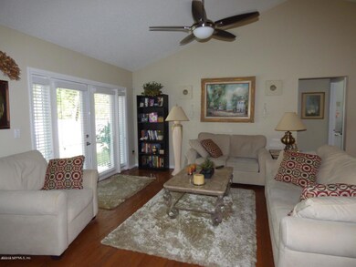 8069 Dickie Dr, Jacksonville, FL 32216 - photo 4