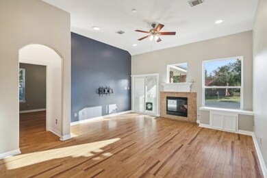 19919 Stone Lake Cir, Tomball, TX 77377 - photo 6