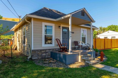 814 2nd St, Asotin, WA 99402 - photo 7