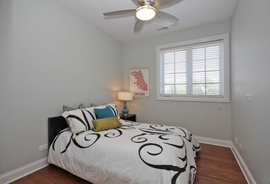 4705 S Champlain Ave unit 401, Chicago, IL 60615 - photo 7