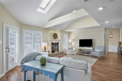 Bult in shutters/blinds allow for total sunshine o