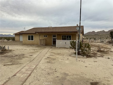38333 E End Rd, Lucerne Valley, CA 92356 - photo 2