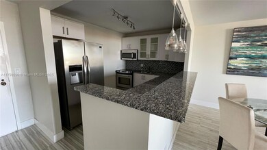 OPEN KITCHEN