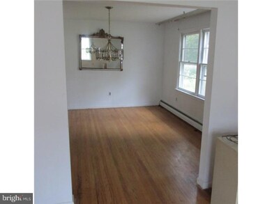 173 Floral Dr, Morrisville, PA 19067 - photo 7