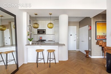 Austin Nichols House unit B503, Brooklyn, NY 11249 - photo 3