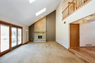 1802 W Cobblestone Ln, McHenry, IL 60051 - photo 4