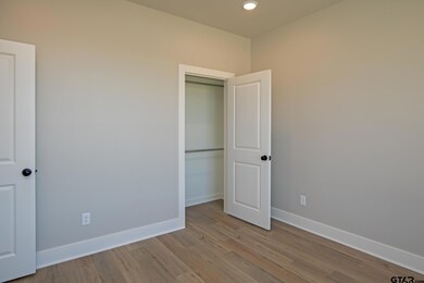 7024 7024 Hillside Ave, Tyler, TX 75707 - photo 6