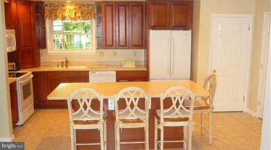 8563 Bay Rd, Pasadena, MD 21122 - photo 7