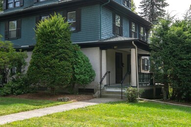 27 Chamberlain Pkwy, Worcester, MA 01602 - photo 2