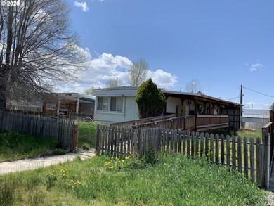 732 S Mccallum St, Prairie City, OR 97869 - photo 2