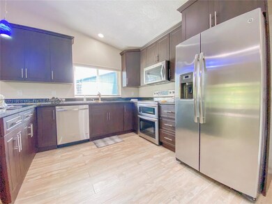 12421 SW 10th Ct, Davie, FL 33325 - photo 4